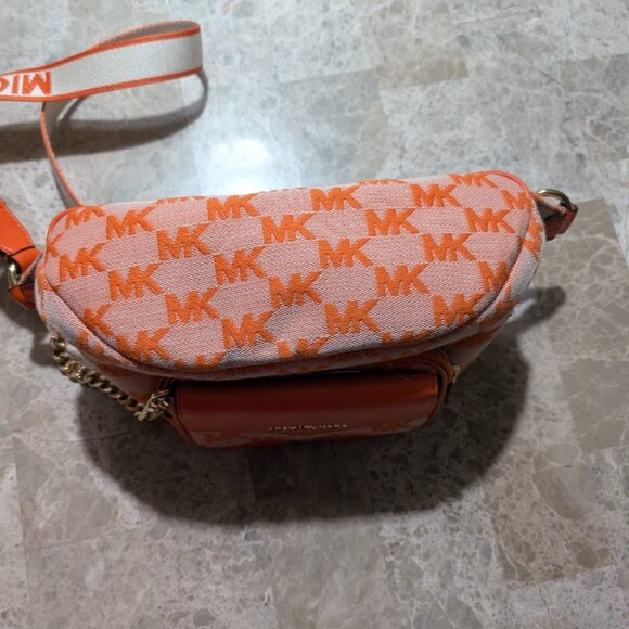 KORS Michael Kors XL Fanny/Waist Bag-MK Monogram and Leather Brand New - Picture 4 of 7